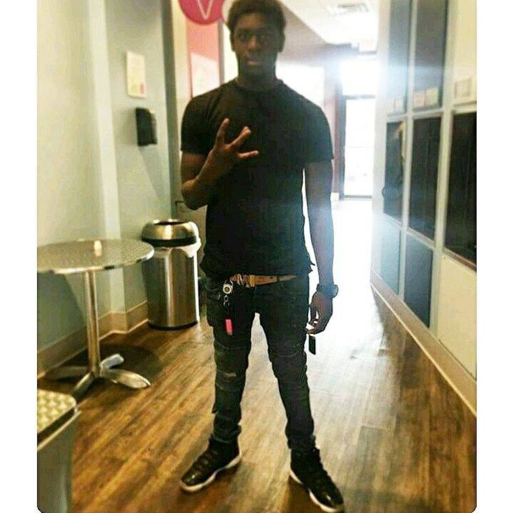 Meet your Posher, Ahkiem